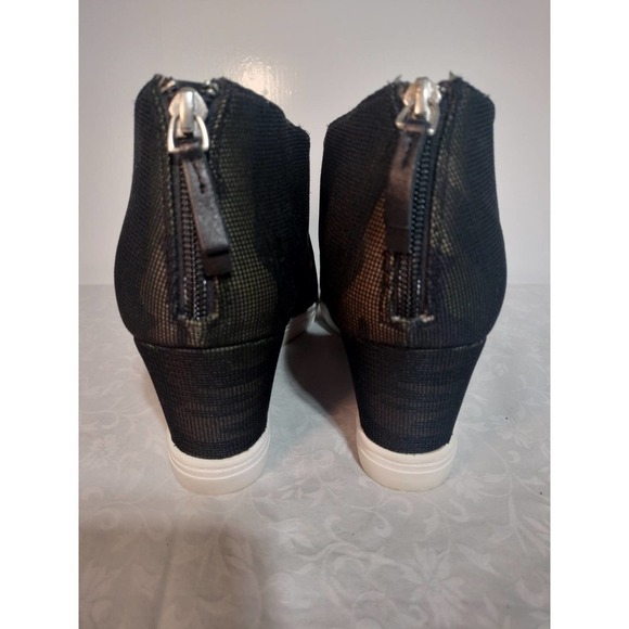 L. Paolo camouflage wedge ankle booties women 10M Green and Black - Picture 6 of 11